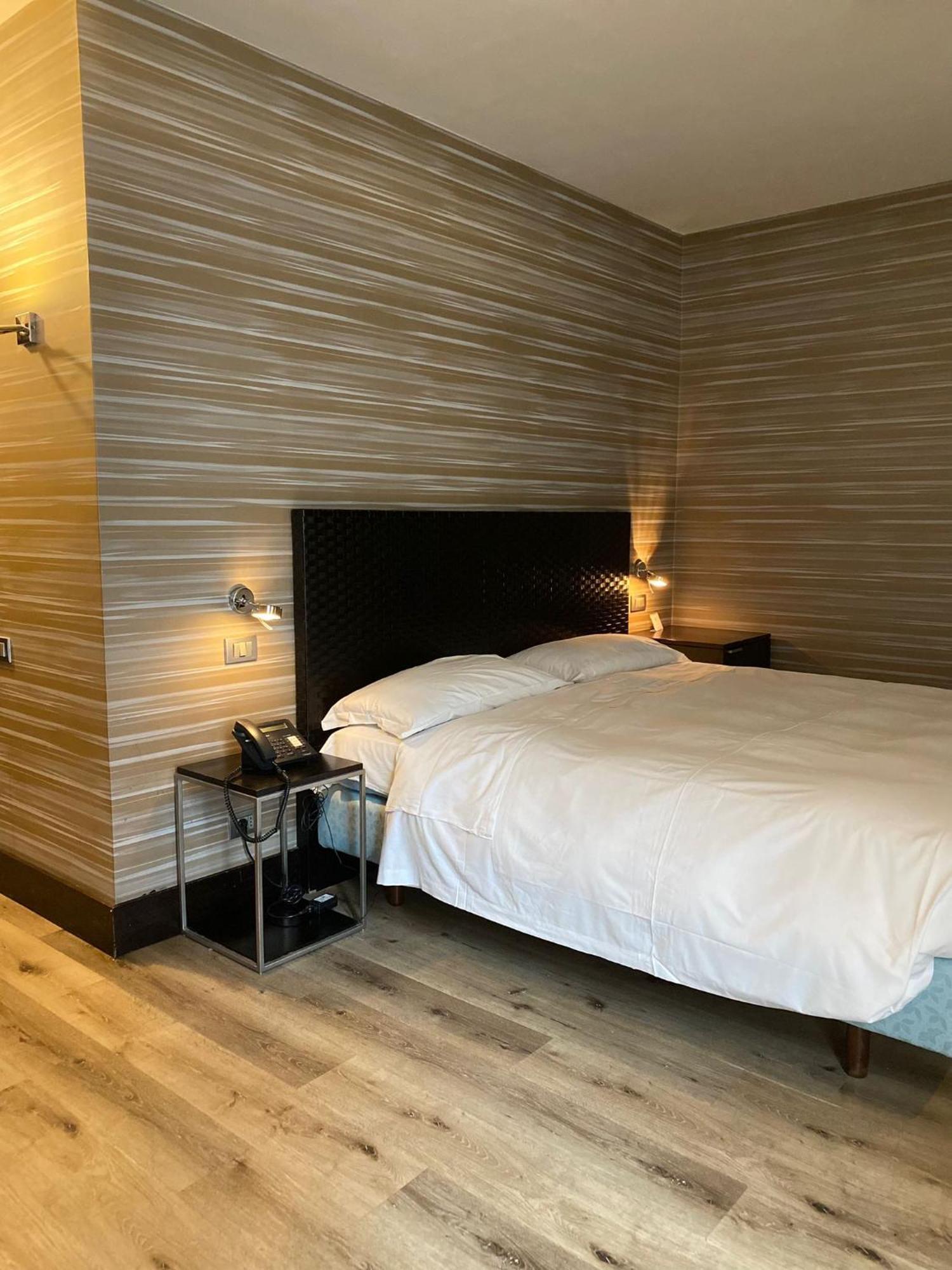 Mh Design Hotel Napoli Eksteriør bilde